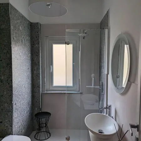 Modern And Comfortable Near The Subway Apartment Mailand