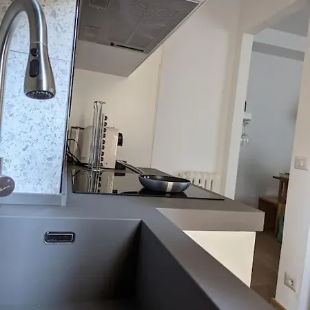 Modern And Comfortable Near The Subway 아파트
